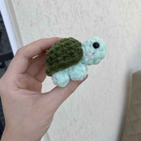 Mini Tartaruga Amigurumi de Pelúcia - Image 3