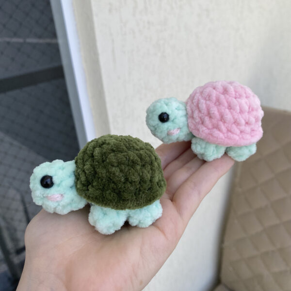 Mini Tartaruga Amigurumi de Pelúcia - Image 9