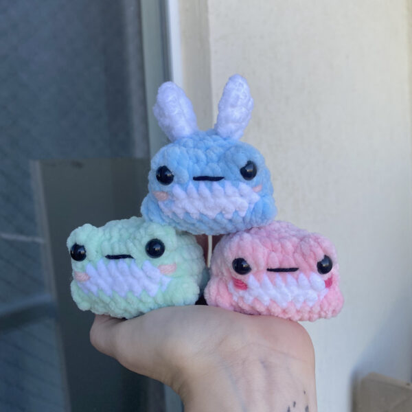 Sapo Amigurumi de Pelúcia