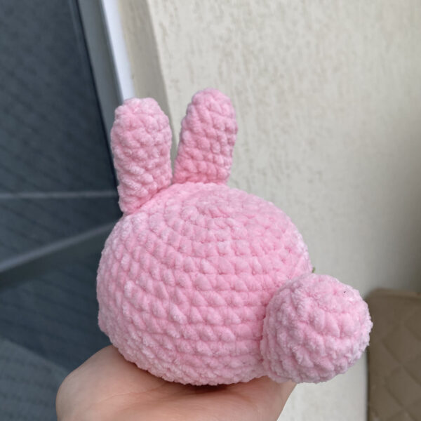 Coelho Mochi de Morango Amigurumi de Pelúcia - Image 6