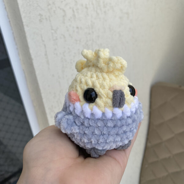 Calopsita Amigurumi de Pelúcia