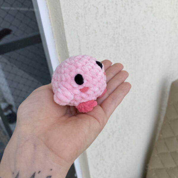 Mini Kirby Amigurumi de Pelúcia - Image 3